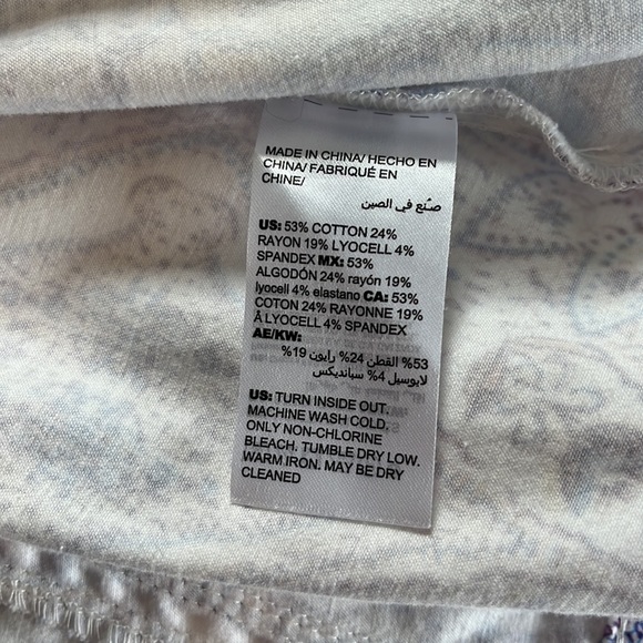 CHICOS JACKET | CHICOS SZ 1 (8-10) | WHITE WITH LAVENDER BLUE GEOMETRIC PATTERN - Picture 13 of 15